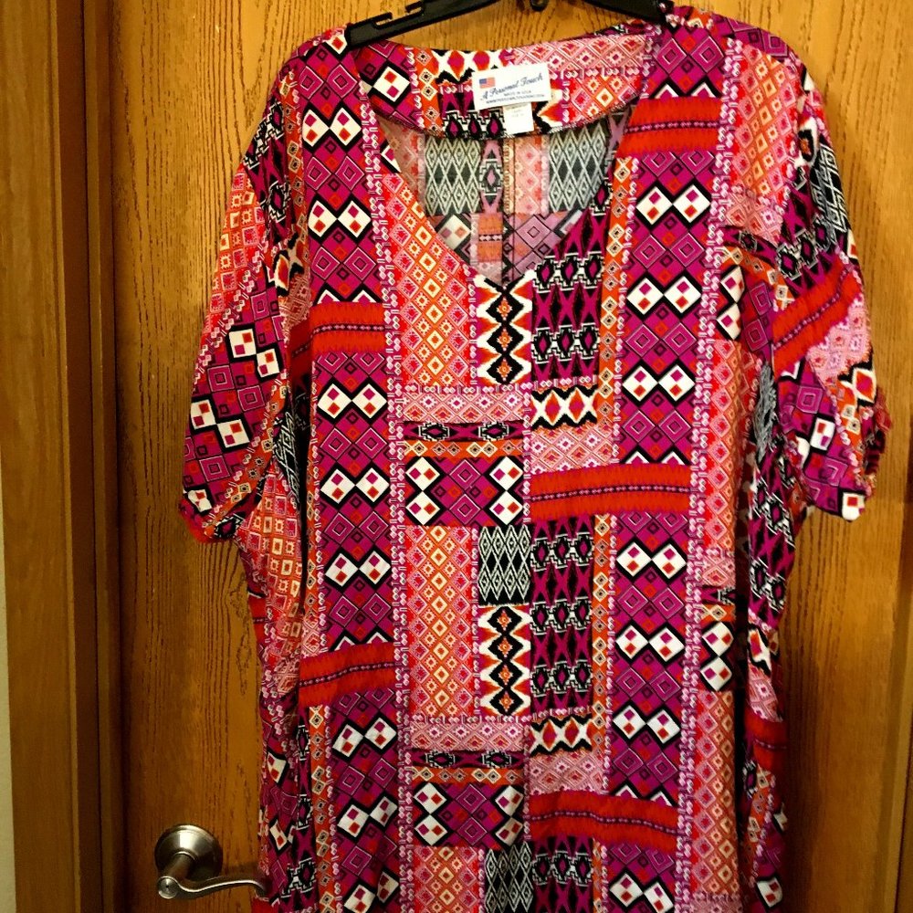5X 'A PERSONAL TOUCH' RAYON TOP in JEWEL TONE GEO PRINT